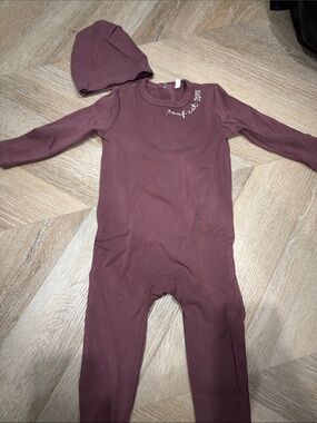 Pouf Baby Mauve One-Piece Footie with Matching Hat